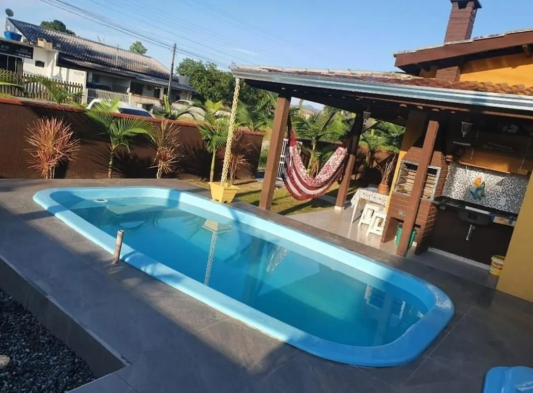 Casa de Férias Cantinho Das Palmeiras Em Itapoa- Casa C Piscina P 6 Pessoas